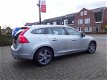 Volvo V60 - 2.4 D6 AWD Plug-In Hybrid Summum Aut. Bliss Trekhaak Schuifdak - 1 - Thumbnail
