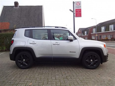 Jeep Renegade - 1.4 MultiAir Longitude 140pk Navigatie - 1