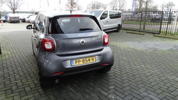 Smart Forfour - 1.0 Passion luxe 35.000 km - 1