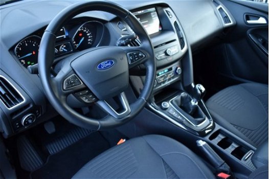 Ford Focus Wagon - 1.5 TDCI Titanium Edition Navi/Clima - 1