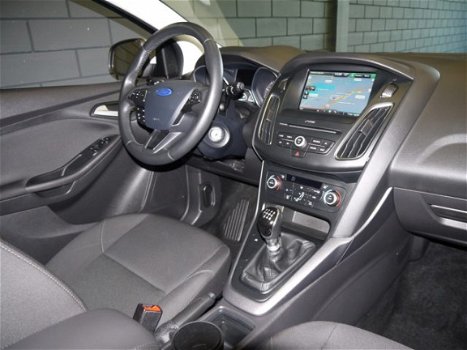 Ford Focus Wagon - 1.5 TDCI Titanium | NAVIGATIE | CRUISE CONTROL | - 1