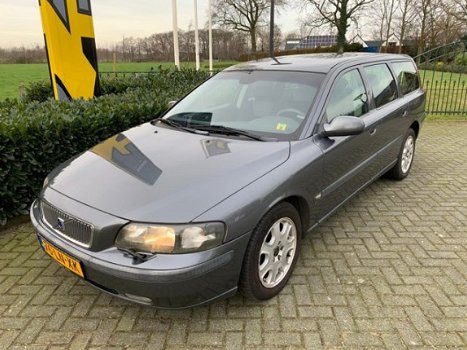 Volvo V70 - 2.4 D5 Geartronic Edition II - 1