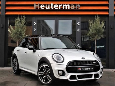 Mini Mini Cooper - 1.5 Cooper D John Cooper Works/ Navigatie/ Camera/ Union Jack - 1