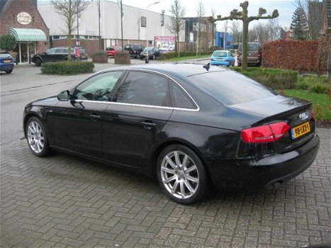 Audi A4 - 2.0 TDI S edition zeer nette auto incl boekjes - 1