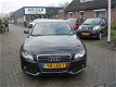 Audi A4 - 2.0 TDI S edition zeer nette auto incl boekjes - 1 - Thumbnail