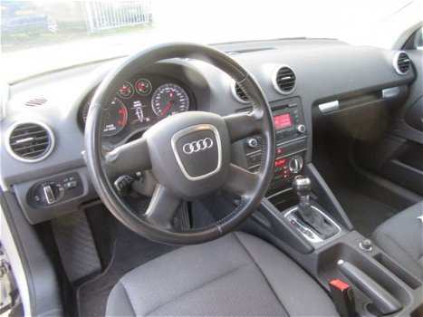 Audi A3 Sportback - 1.6 TDI Attraction Pro Line - 1