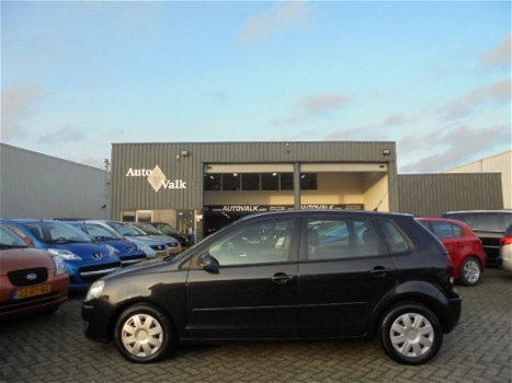 Volkswagen Polo - 1.4-16V Optive Airco. Elek. Pakket. 5-Deurs. APK 08-2020 - 1