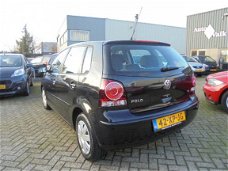 Volkswagen Polo - 1.4-16V Optive Airco. Elek. Pakket. 5-Deurs. APK 08-2020