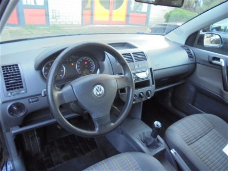 Volkswagen Polo - 1.4-16V Optive Airco. Elek. Pakket. 5-Deurs. APK 08-2020 - 1