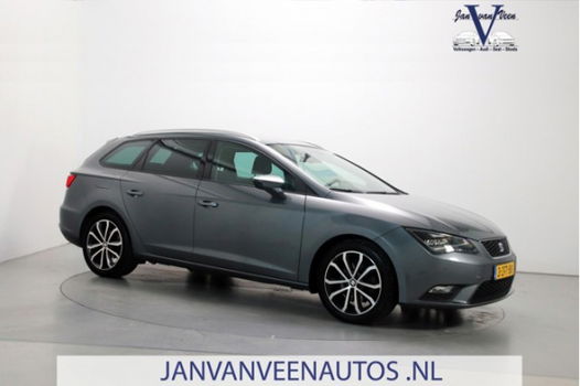 Seat Leon ST - 1.6 TDI Ecomotive Lease Sport Xenon-Led Leder/Alcantara Navigatie Parkeersensoren - 1