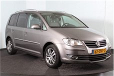 Volkswagen Touran - 2.0 TDI 140PK Highline | NAV | ECC | Afn. Trekhaak | Cruise | LM