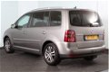 Volkswagen Touran - 2.0 TDI 140PK Highline | NAV | ECC | Afn. Trekhaak | Cruise | LM - 1 - Thumbnail