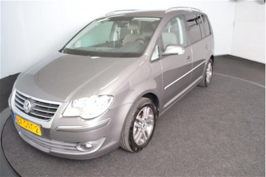 Volkswagen Touran - 2.0 TDI 140PK Highline | NAV | ECC | Afn. Trekhaak | Cruise | LM - 1