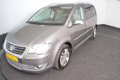 Volkswagen Touran - 2.0 TDI 140PK Highline | NAV | ECC | Afn. Trekhaak | Cruise | LM - 1 - Thumbnail