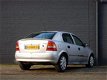 Opel Astra - 1.6 Club MEENEEMPRIJS APK t/m 09-06-20 - 1 - Thumbnail