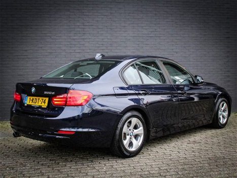 BMW 3-serie - 320d EfficientDynamics Edition Business + Navigatie - 1