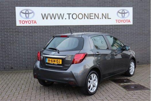 Toyota Yaris - 1.5 Hybrid Dynamic Special Rijklaarprijs Navigatie-Airco-Lichtmetalen velgen - 1