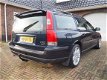 Volvo V70 - 2.4 T Comfort Line 200 PK | Schuifdak | ECC | Cruise | Trekhaak | - 1 - Thumbnail