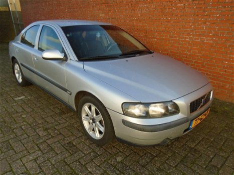 Volvo S60 - 2.4 140PK Edition Climate, Cruise, PDC, CDV - 1