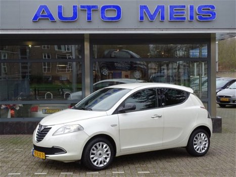 Lancia Y(psilon) - Ypsilon 1.2 8V Gold Eco Chic LPG-G3 Airco Motorstoring - 1