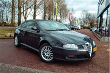 Alfa Romeo GT - 2.0 JTS Distinctive Selespeed SEMI-AUTOMAAT/ LEDER/ NAVIGATIE/ ECC/ CV/ LMV/ 1E EIGE