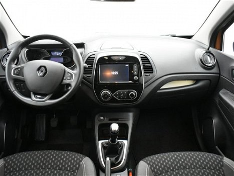 Renault Captur - TCe 90 Intens // Navi / Camera / Parkeersensoren - 1