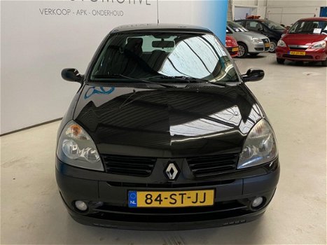 Renault Clio - 1.2-16V Community 04-2006 141027 km 2750 eu - 1