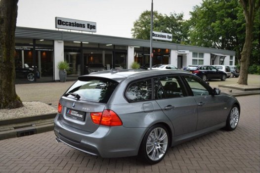 BMW 3-serie Touring - 325i Automaat M-SPORT EDITION - 1