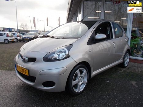 Toyota Aygo - 1.0-12V Sport Calvin Klein Editie - 1