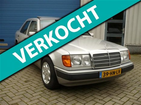 Mercedes-Benz 220 - 200-500 (W124) E - 1