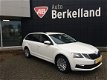 Skoda Octavia Combi - 1.2 TSI 86 pk Active *Airco* Dakrails* Bluetooth* Mirror Link Navi*optioneel* - 1 - Thumbnail