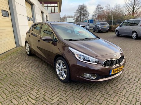 Kia Cee'd - 1.6 GDI Super Pack Navi | Camera | 17 inch - 1