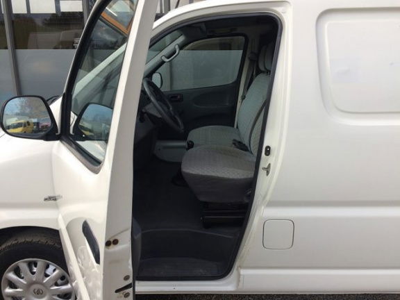 Toyota HiAce - 2.5 D4-D 90 L1H1 Trekhaak - Afbeelding 5