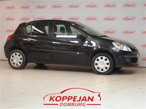 Renault Clio - 1.2-16V Special Line - 1