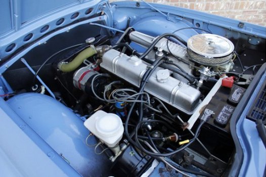 Triumph TR6 - Moss Supercharger Uniek en zeer mooi Euro bumpers, French Blue - 1