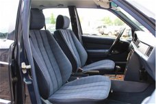 Mercedes-Benz 190-serie - 2.6 E Automaat 6 cilinder, Slechts 66.121 km, Youngtimer, Airco