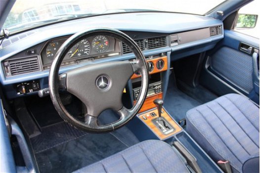 Mercedes-Benz 190-serie - 2.6 E Automaat 6 cilinder, Slechts 66.121 km, Youngtimer, Airco - 1