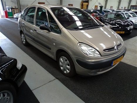 Citroën Xsara Picasso - 2.0i-16V Différence Automaat Airco climate control Nap 180287 km - 1