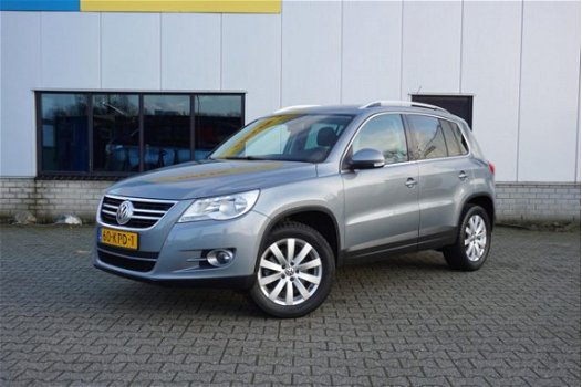 Volkswagen Tiguan - 2.0TDI 140PK SPORT EN STYLE NAV ECC TREKHAAK - 1