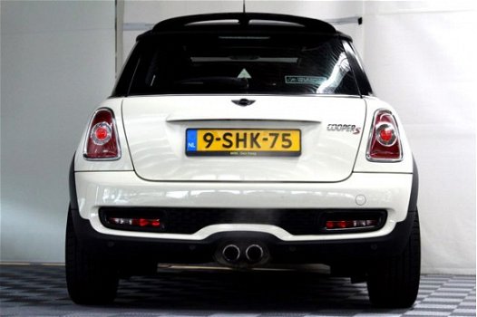 Mini Mini Cooper - 1.6 S PANO NAVI LEDER XENON STOELVERW. '14 - 1