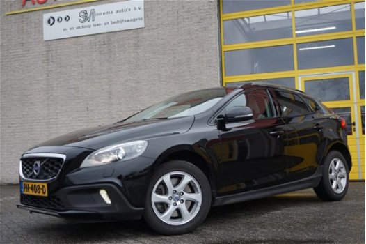 Volvo V40 Cross Country - 2.0 D3 Summum BJ2014 LED V+A | LMV16