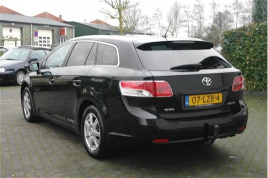 Toyota Avensis Wagon - 2.0 VVTi Business - 1