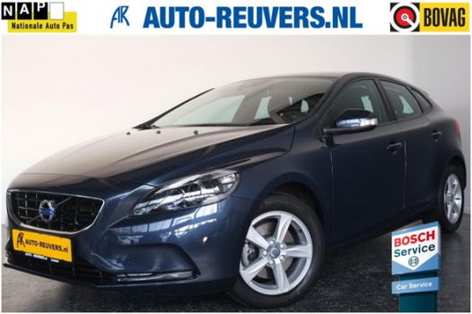 Volvo V40 - 2.0 T2 Xenon / Navigatie / LMV - 1