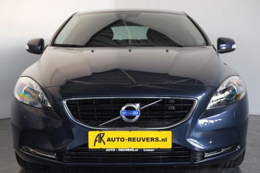 Volvo V40 - 2.0 T2 Xenon / Navigatie / LMV - 1