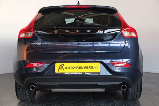 Volvo V40 - 2.0 T2 Xenon / Navigatie / LMV - 1