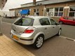 Opel Astra - 1.6 Essentia, , 5, deurs, climate, controle - 1 - Thumbnail