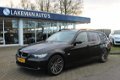 BMW 3-serie Touring - 320i Black Edition Huurkoop Inruil Service Garantie Apk - 1 - Thumbnail