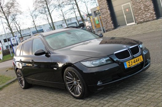 BMW 3-serie Touring - 320i Black Edition Huurkoop Inruil Service Garantie Apk - 1