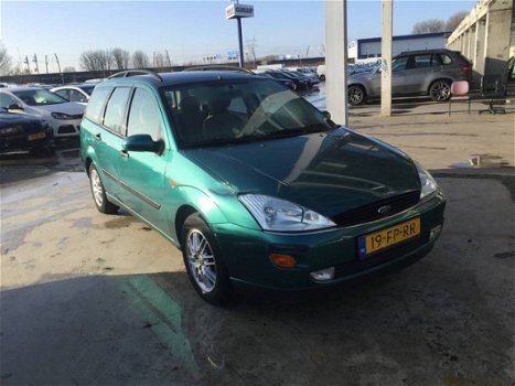 Ford Focus Wagon - 1.6-16V Ghia - 1