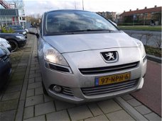 Peugeot 5008 - GT 1.6 THP 7P-Leder-Navi-Panorama dak